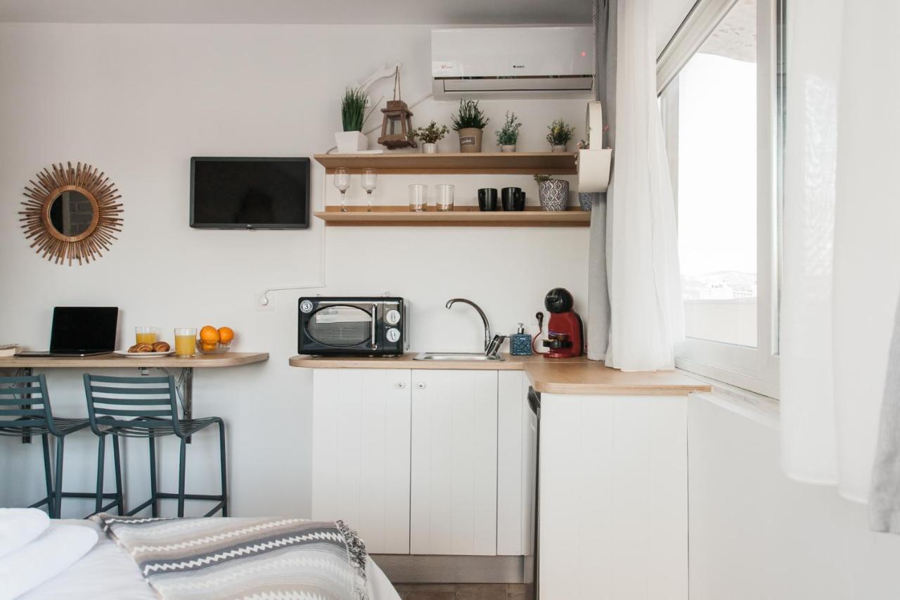 Wake Up With Acropolis View! Apartment *